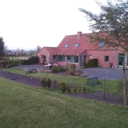 Ferme Du Charme بيت للعطل *